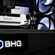 Игровой компьютер BHG. Предметная фотосъемка компьютер со светящимися вентиляторами и логотипами